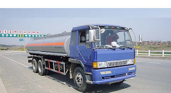 解放后雙橋化工液體運(yùn)輸車(chē)