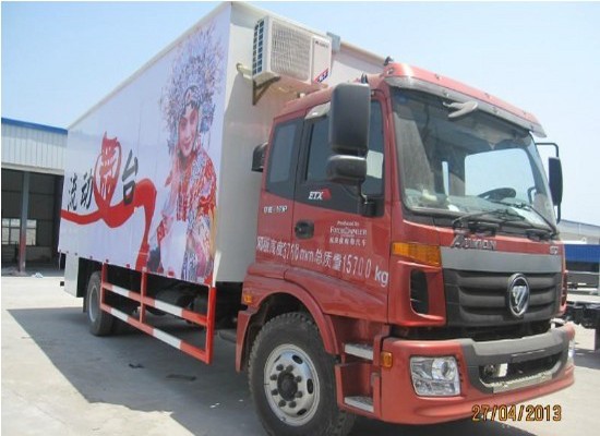 福田歐曼流動(dòng)舞臺(tái)車