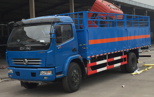 6.4米多利卡倉(cāng)柵式氣瓶運(yùn)輸車