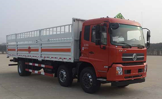 8.6米天錦小三軸氣瓶運(yùn)輸車
