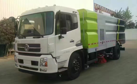 東風(fēng)天錦掃路車