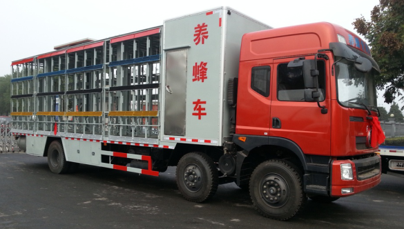 東風(fēng)小三軸養(yǎng)蜂車