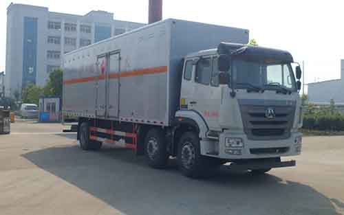 (國(guó)五)重汽易燃?xì)怏w廂式運(yùn)輸車(chē)