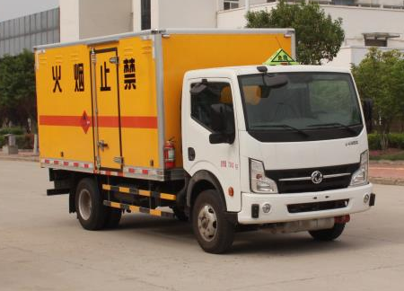 東風(fēng)凱普特4米廂式危險(xiǎn)品氣瓶運(yùn)輸車(chē)
