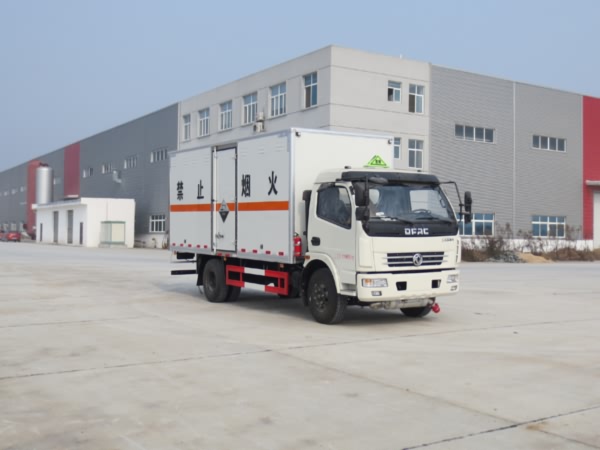 東風(fēng)多利卡腐蝕性物品廂式運(yùn)輸車 