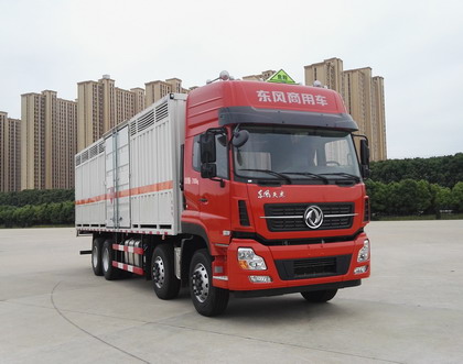 東風(fēng)天龍9.6米前四后八氣瓶運輸車