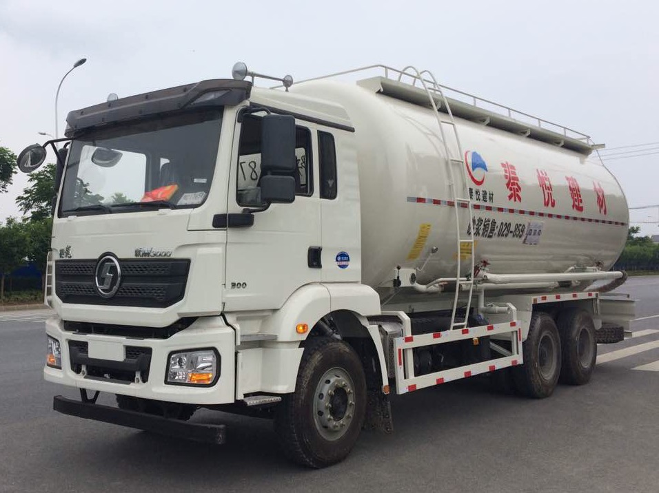 舉升式德龍干混砂漿運(yùn)輸車